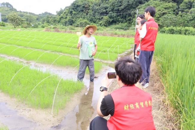 田间直播间赋能乡村产业!广工程学子赴连州丰阳助力百千万工程