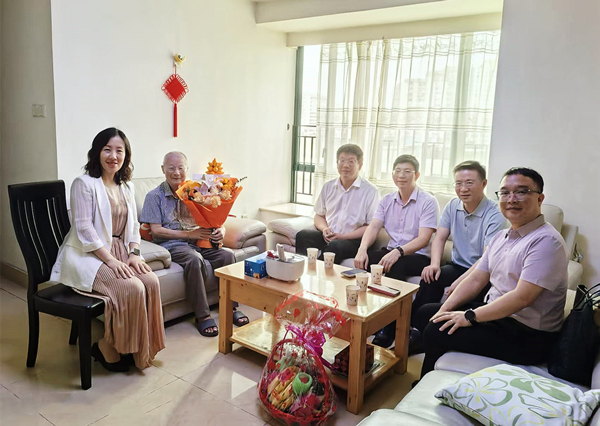 走访陈(已修改).jpg