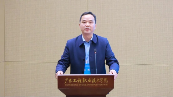 裁判.jpg